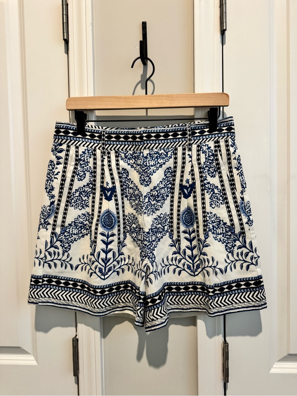 a loves a Blue and White Floral High Waisted Shorts